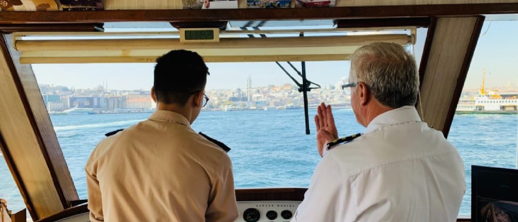Sección puente marina mercante en trujillo perú
